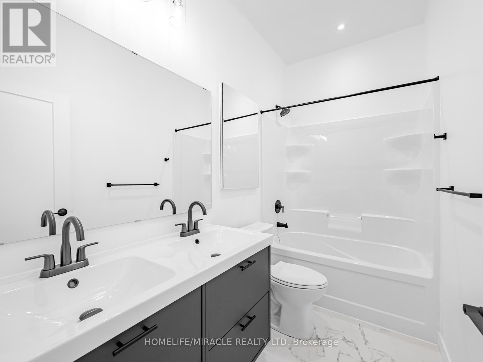 Grdn Suite - 67 Oakmount Road, Toronto, Ontario  M6P 2M3 - Photo 27 - W12637684