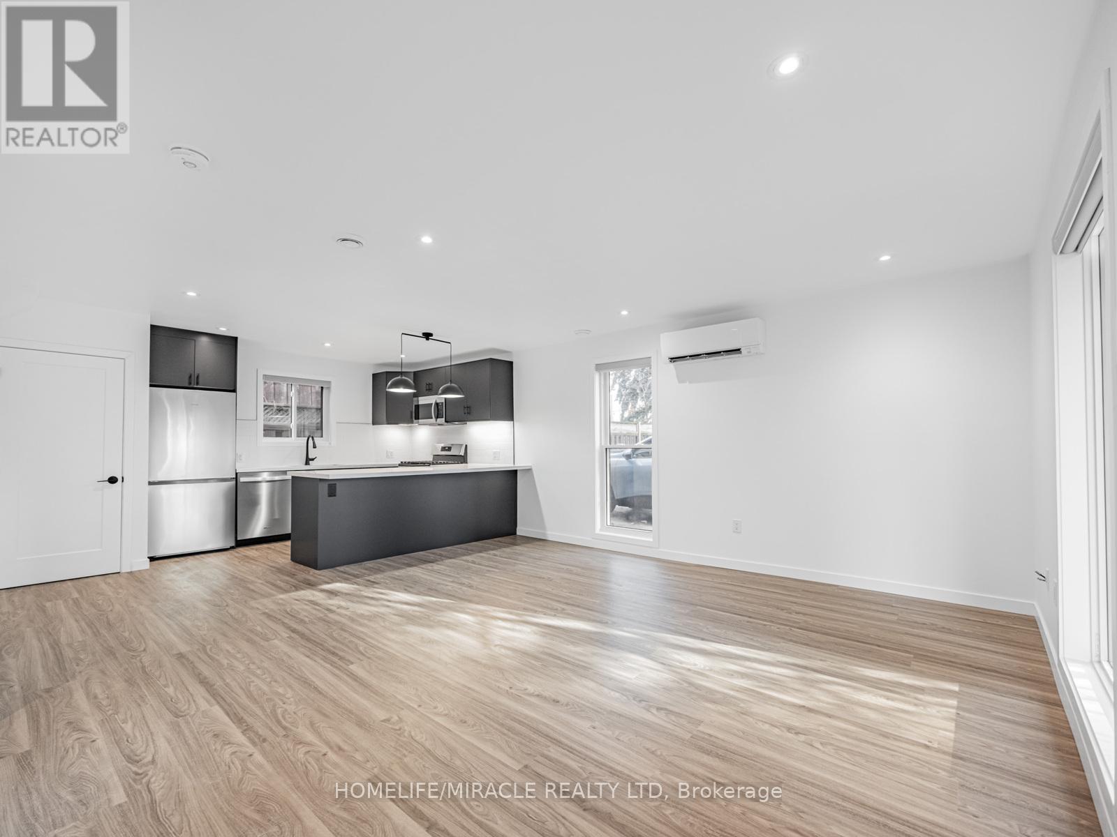 Grdn Suite - 67 Oakmount Road, Toronto, Ontario  M6P 2M3 - Photo 16 - W12637684