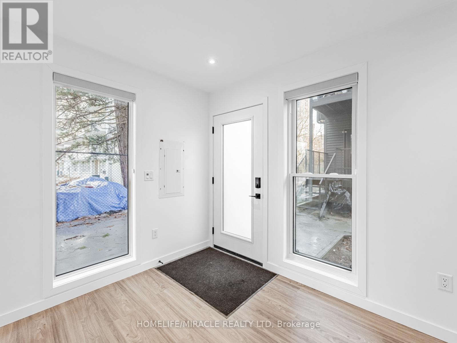 Grdn Suite - 67 Oakmount Road, Toronto, Ontario  M6P 2M3 - Photo 4 - W12637684