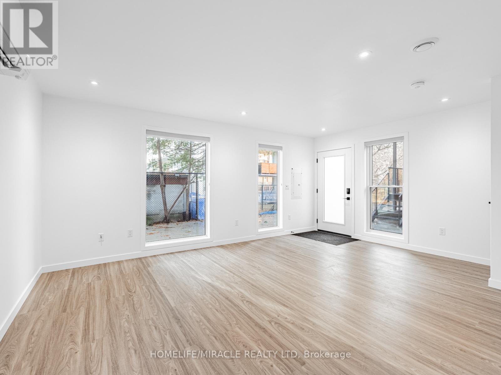 Grdn Suite - 67 Oakmount Road, Toronto, Ontario  M6P 2M3 - Photo 8 - W12637684