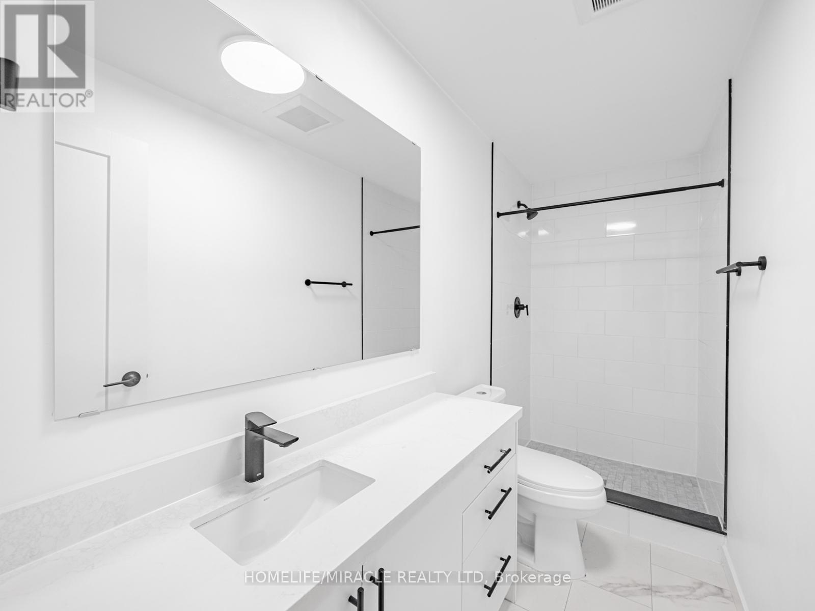 2 - 1103 Dufferin Street, Toronto, Ontario  M6H 4B5 - Photo 20 - W12656512