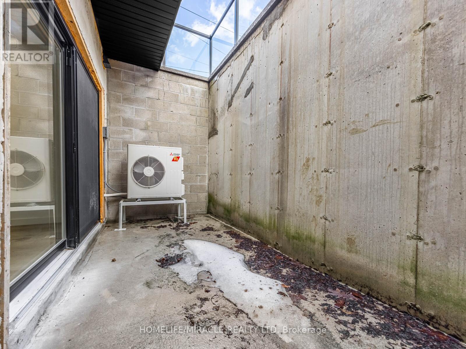 2 - 1103 Dufferin Street, Toronto, Ontario  M6H 4B5 - Photo 22 - W12656512