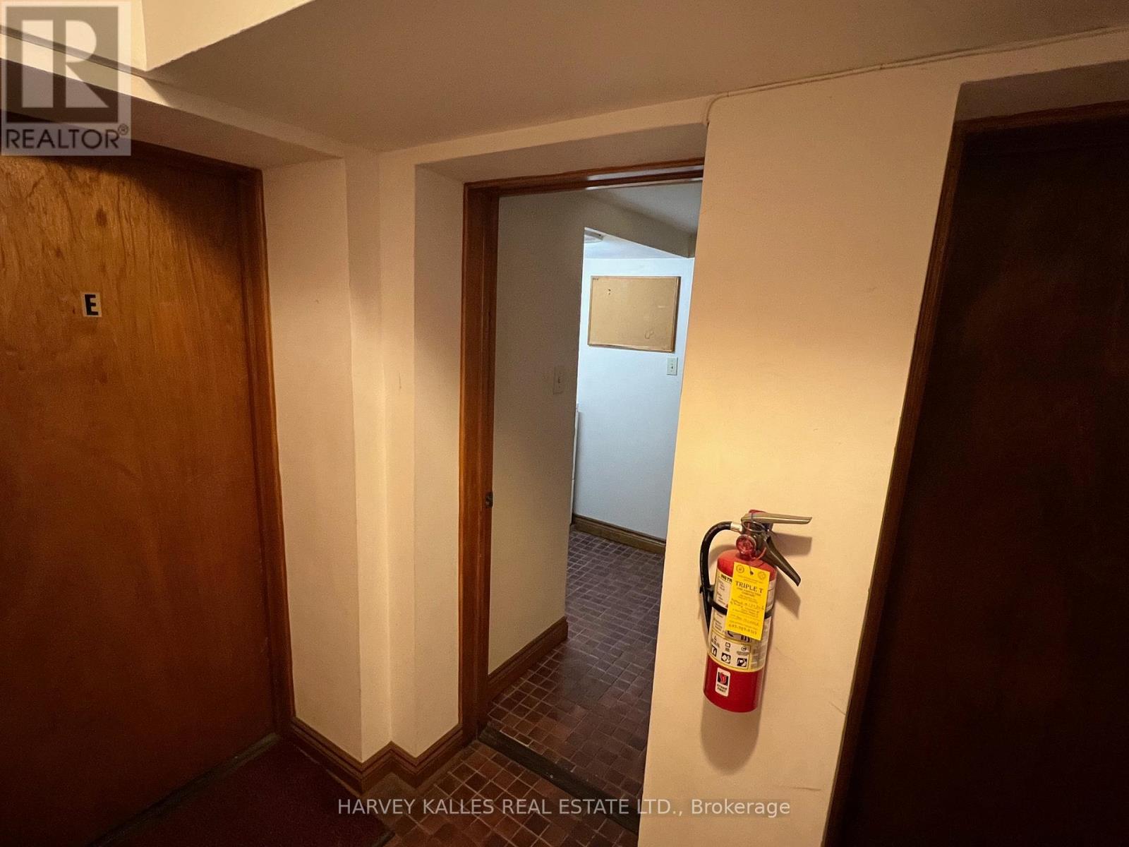 -Apt B - 3 Northcliffe Boulevard, Toronto, Ontario  M6H 3G9 - Photo 14 - W12681490