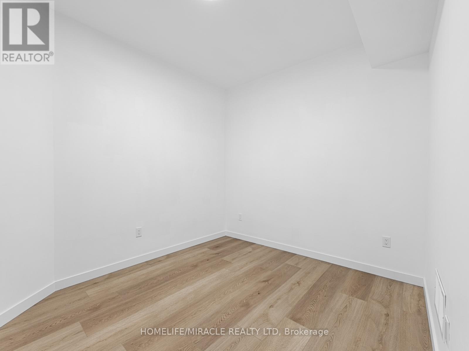 2 - 1103 Dufferin Street, Toronto, Ontario  M6H 4B5 - Photo 18 - W12656512