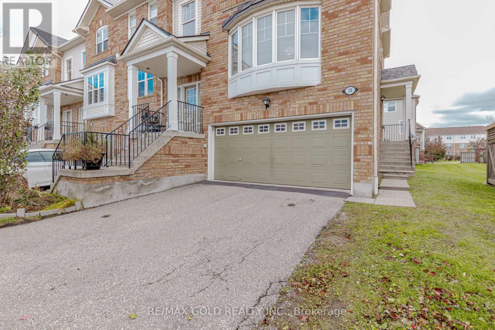 38 - 5980 WHITEHORN AVENUE, Mississauga, Ontario