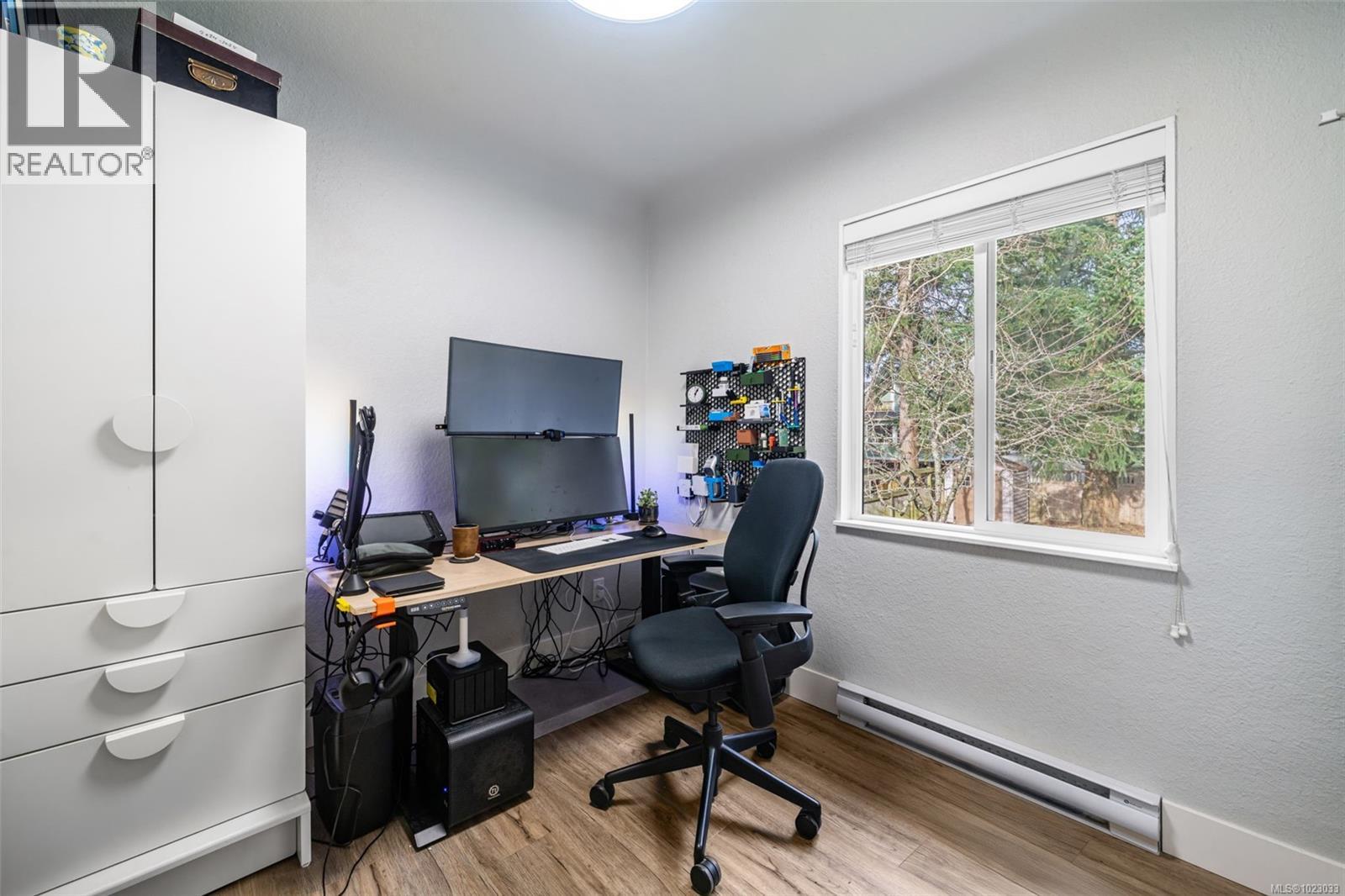 1232 Pearce Cres, Saanich, British Columbia  V8X 3S9 - Photo 16 - 1023033