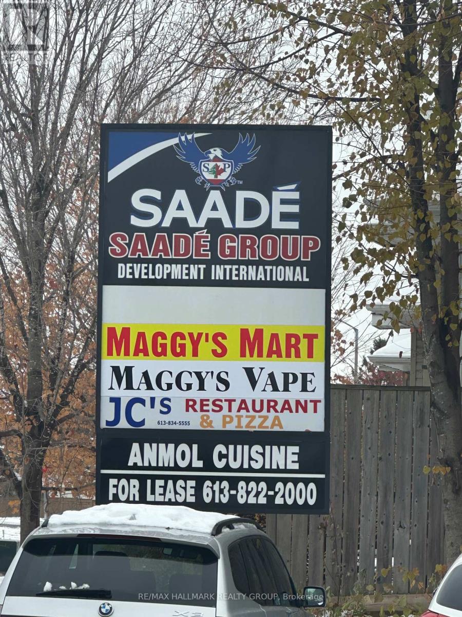 8154 Jeanne-D'arc Blvd N Boulevard, Ottawa, Ontario  K1E 2H5 - Photo 4 - X12570016