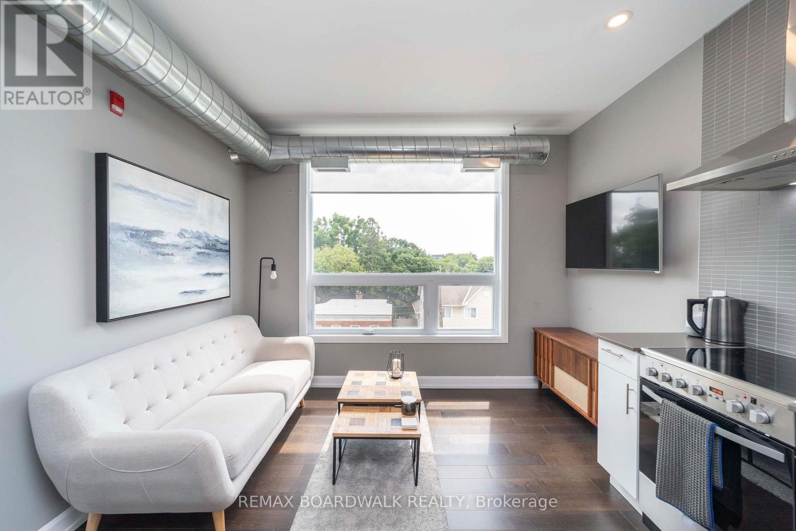 503 - 150 Greenfield Avenue, Ottawa, Ontario  K1S 5W6 - Photo 5 - X12592632