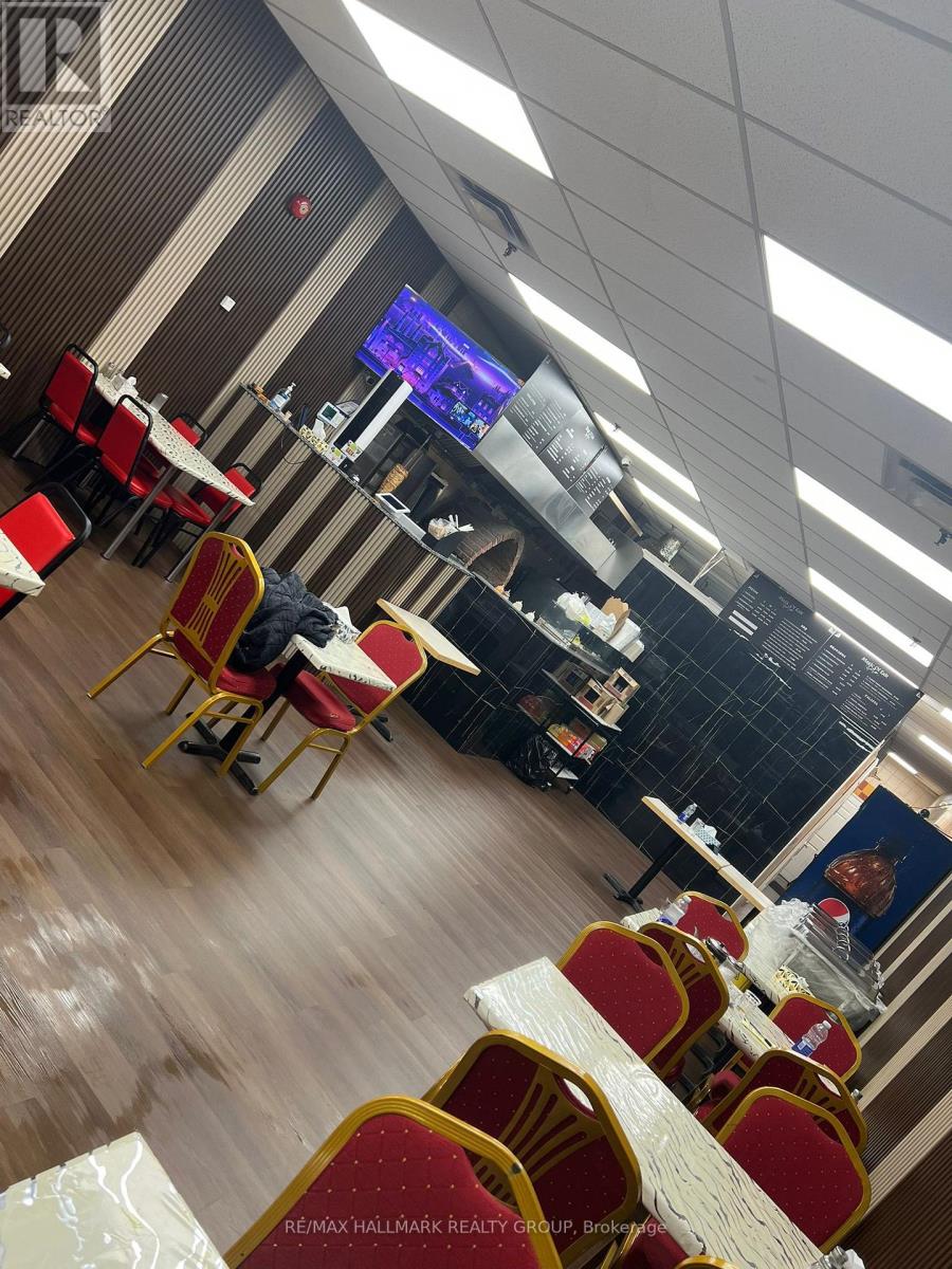 1002 - 3310 Mccarthy Road, Ottawa, Ontario  K1V 9S1 - Photo 2 - X12633502