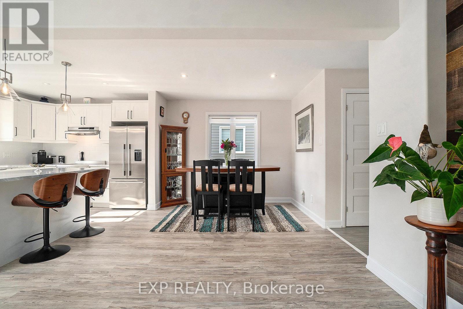 704 Azure Street, Russell, Ontario  K4R 1E5 - Photo 8 - X12661468