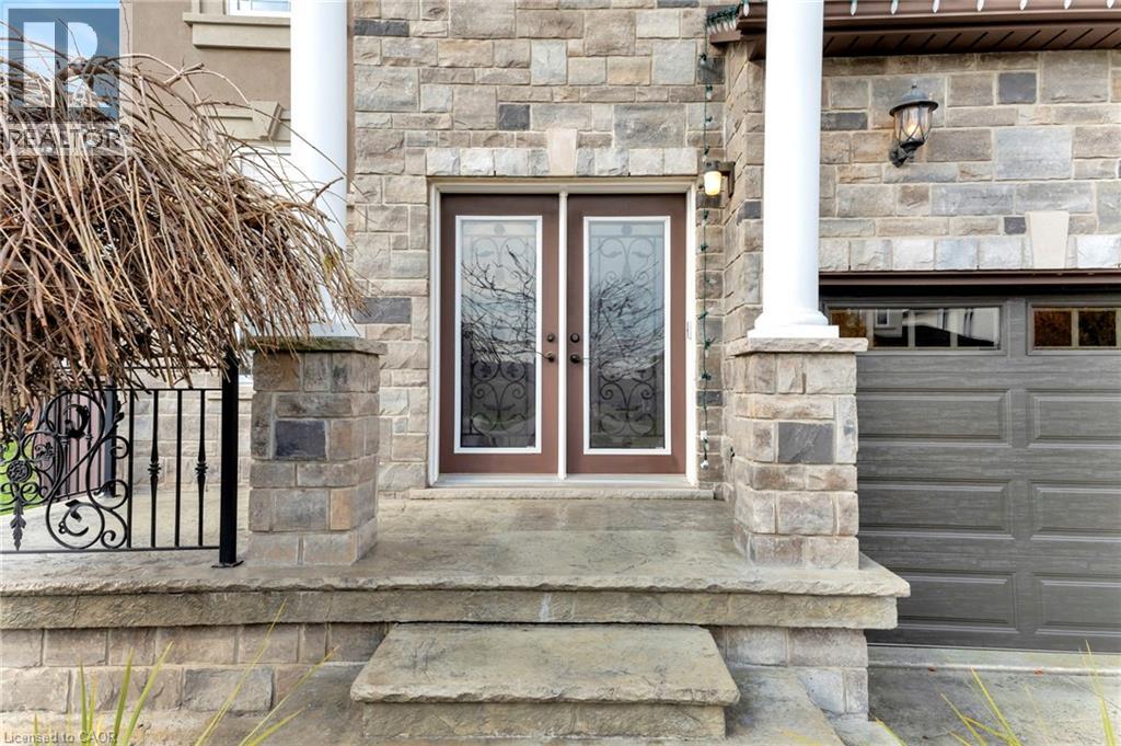 3 Rianna Court, Hamilton, Ontario  L9B 0G3 - Photo 4 - 40769543