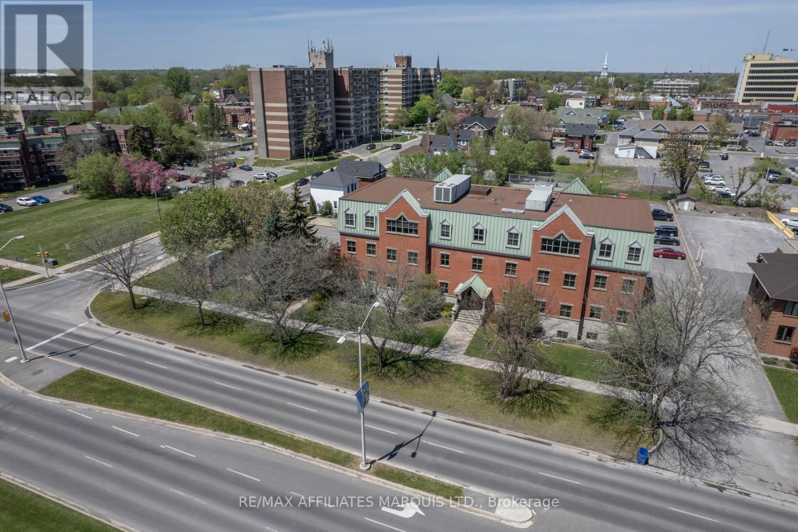 250 - 55 Water Street W, Cornwall, Ontario  K6J 1A1 - Photo 2 - X12687282