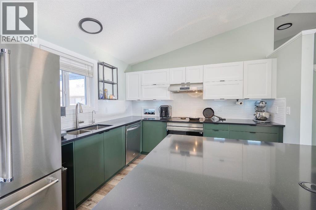 1184 Milt Ford Lane, Carstairs, Alberta  T0M 0N0 - Photo 10 - A2267766