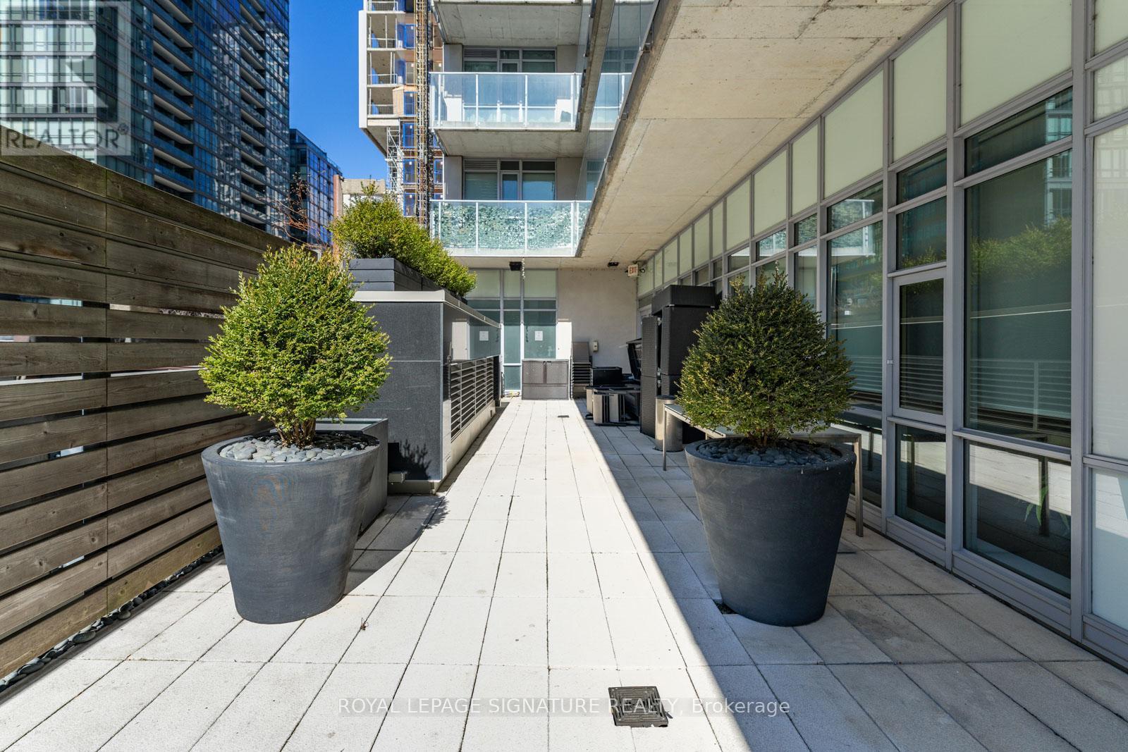 1410 - 375 King Street W, Toronto, Ontario  M5V 1K5 - Photo 16 - C12687066