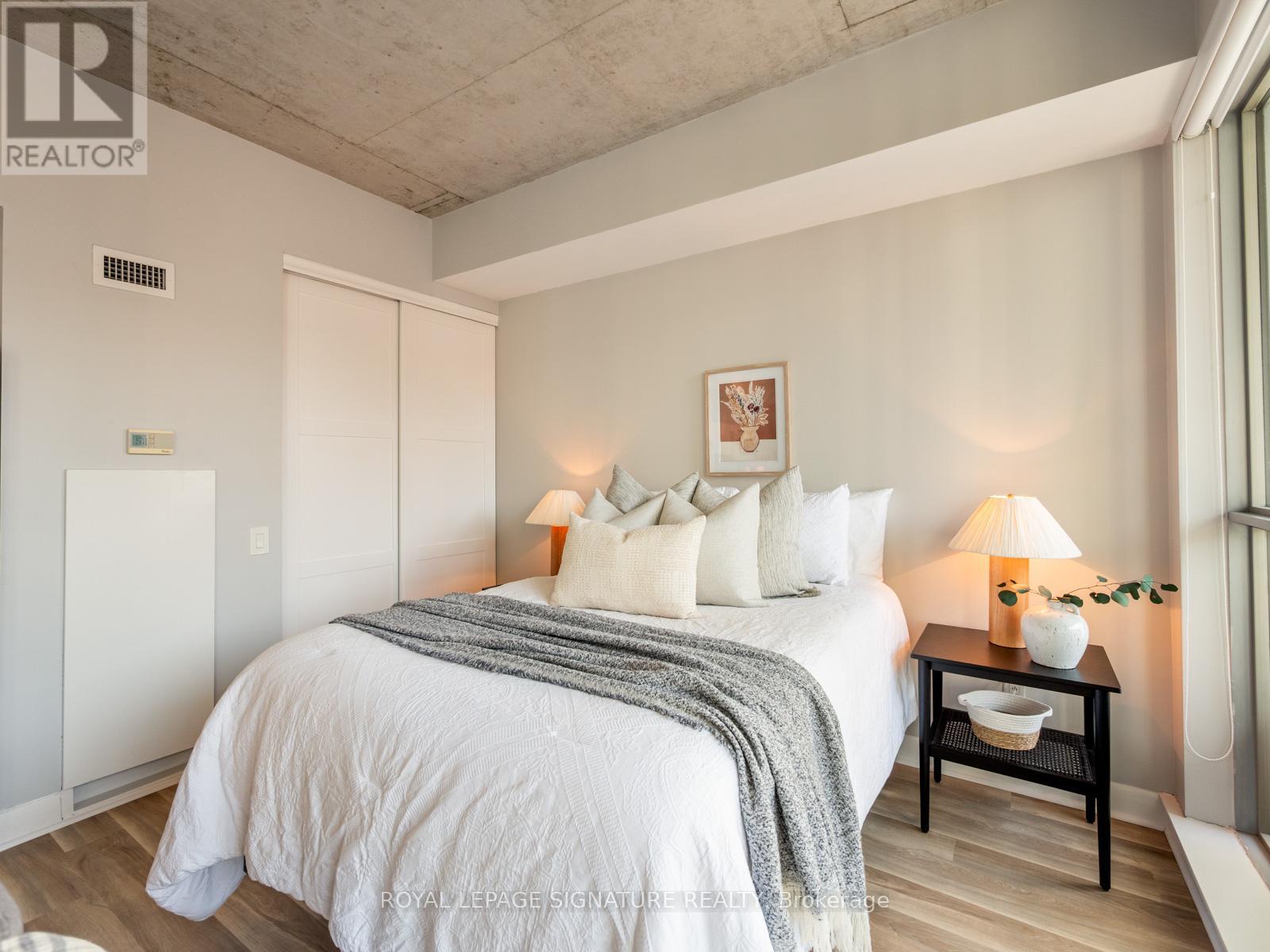 1410 - 375 King Street W, Toronto, Ontario  M5V 1K5 - Photo 8 - C12687066