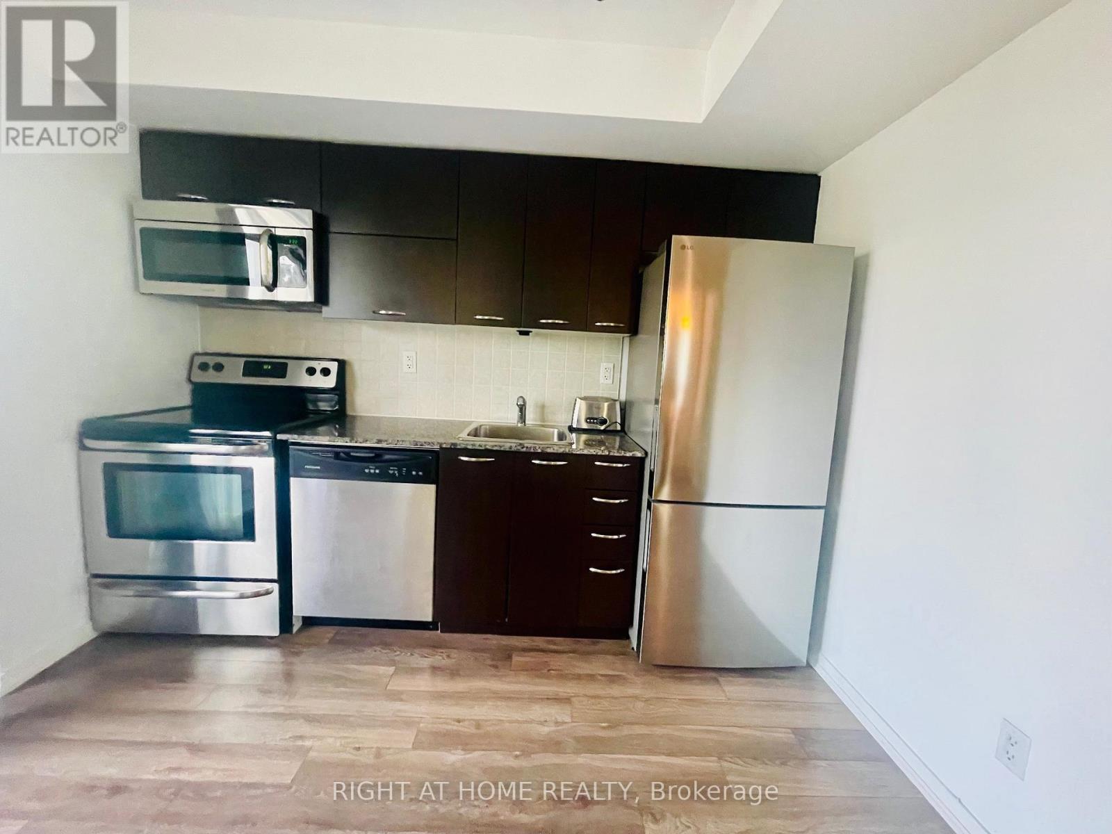 720 - 38 Joe Shuster Way, Toronto, Ontario  M6K 0A5 - Photo 13 - C12687080