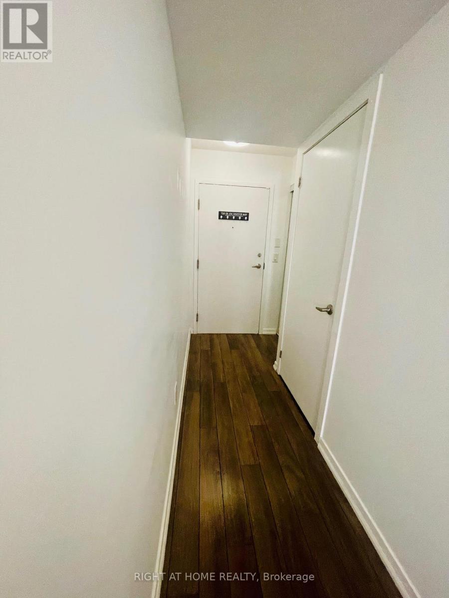 720 - 38 Joe Shuster Way, Toronto, Ontario  M6K 0A5 - Photo 6 - C12687080