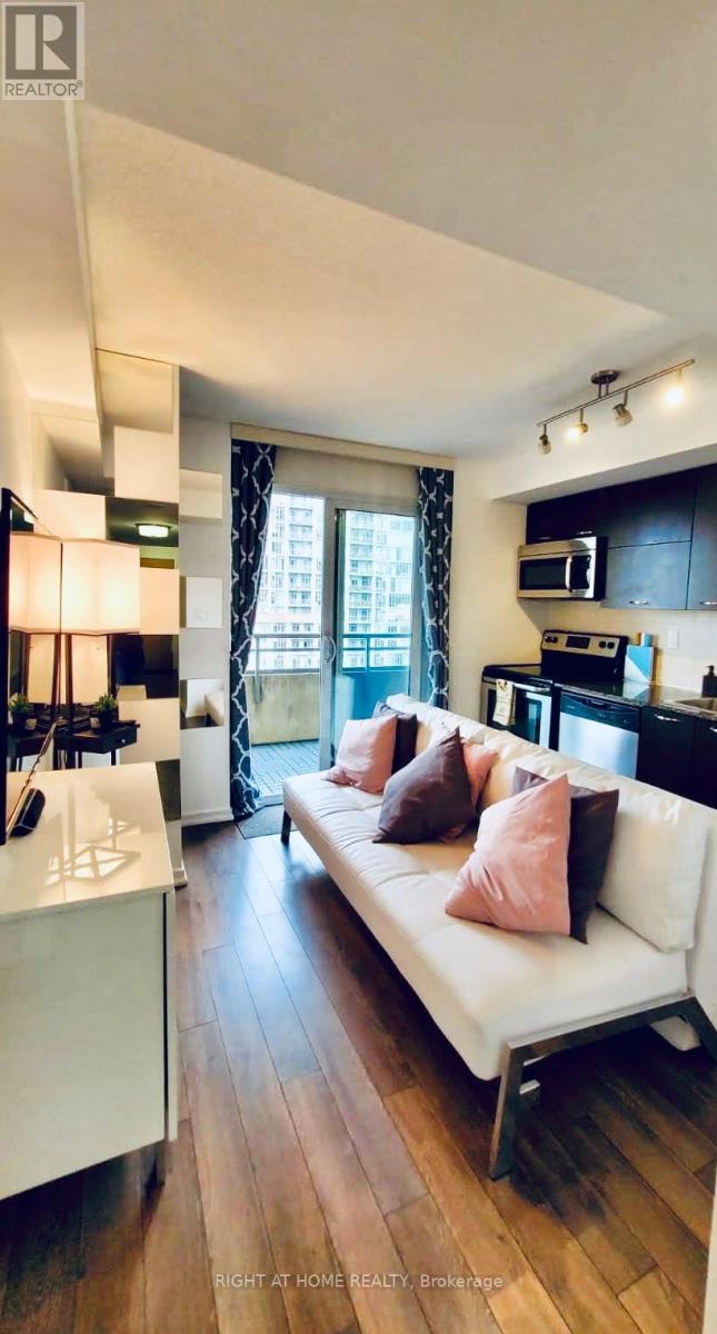 720 - 38 Joe Shuster Way, Toronto, Ontario  M6K 0A5 - Photo 7 - C12687080