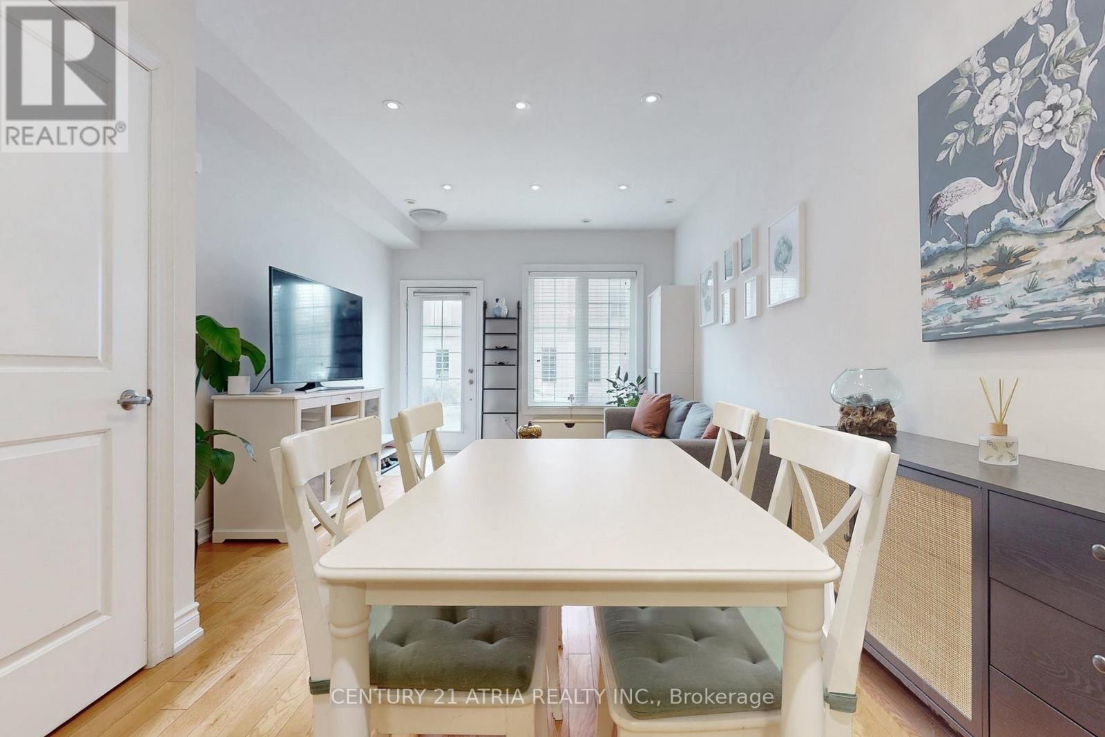 76 Hargrave Lane, Toronto, Ontario  M4N 0A4 - Photo 10 - C12687092