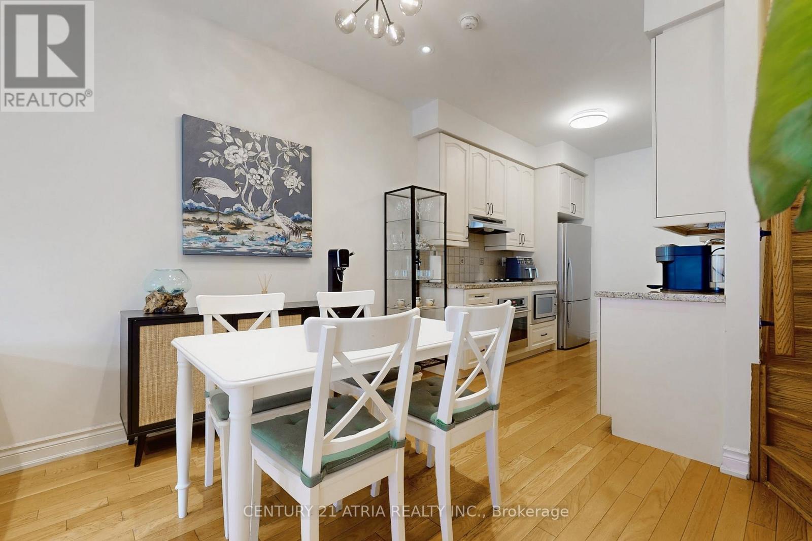 76 Hargrave Lane, Toronto, Ontario  M4N 0A4 - Photo 12 - C12687092