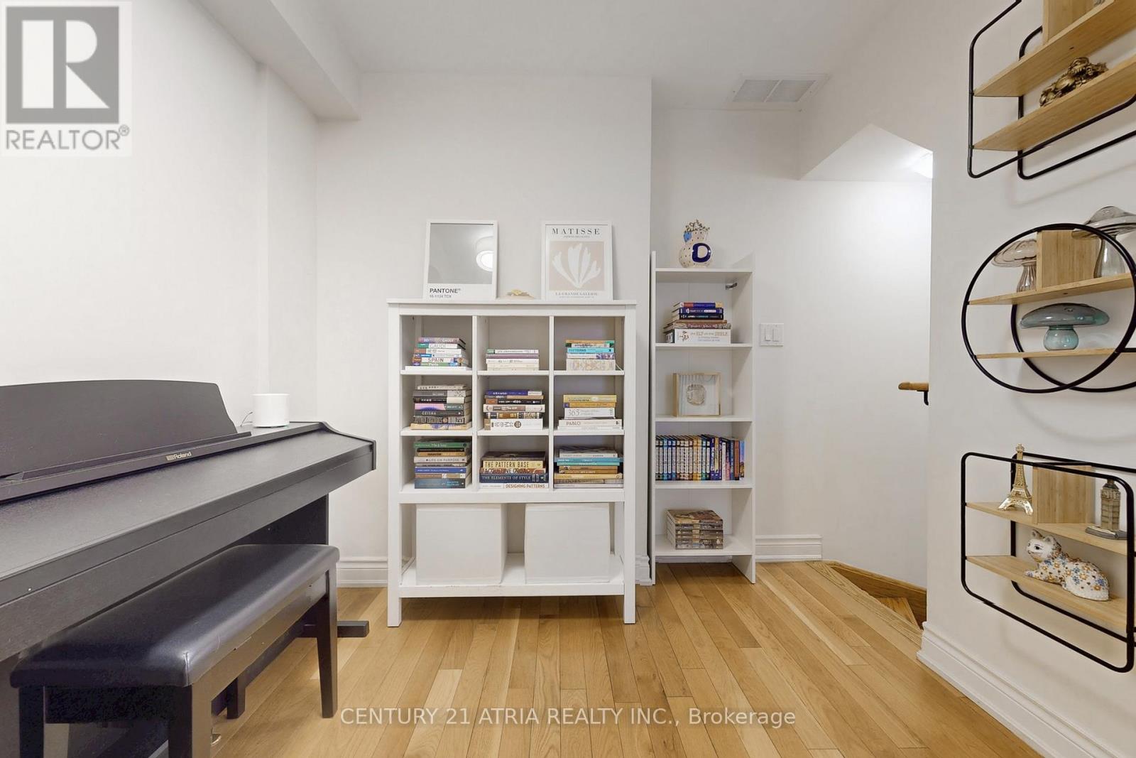 76 Hargrave Lane, Toronto, Ontario  M4N 0A4 - Photo 24 - C12687092