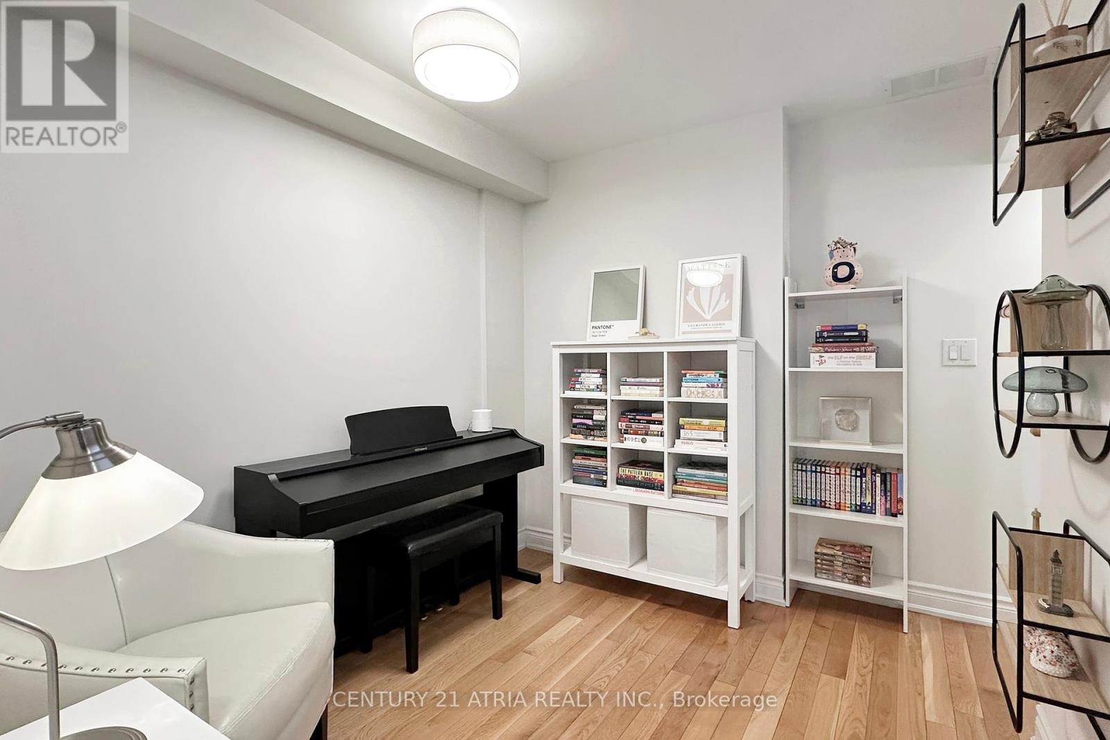 76 Hargrave Lane, Toronto, Ontario  M4N 0A4 - Photo 25 - C12687092