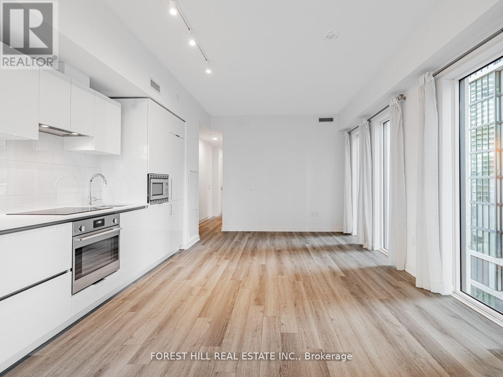 1104 - 238 Simcoe Street, Toronto, Ontario  M5T 0E2 - Photo 12 - C12687114