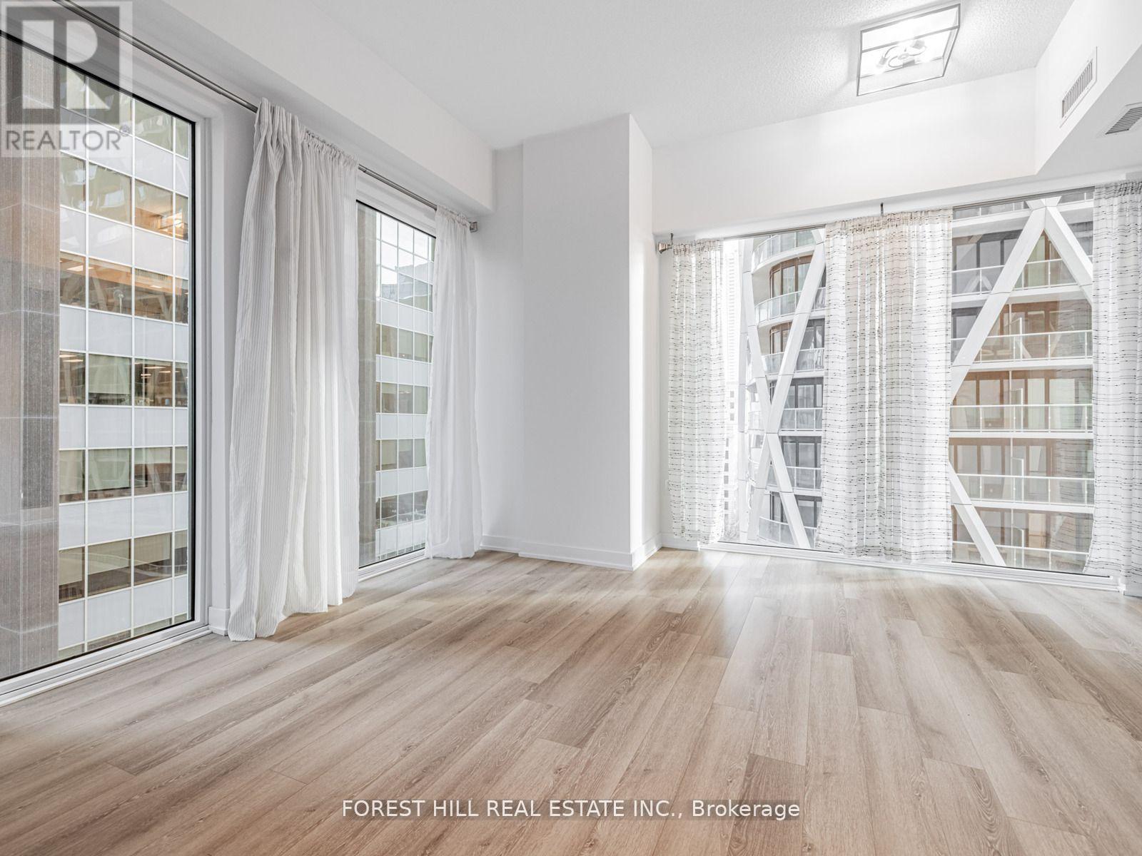 1104 - 238 Simcoe Street, Toronto, Ontario  M5T 0E2 - Photo 14 - C12687114