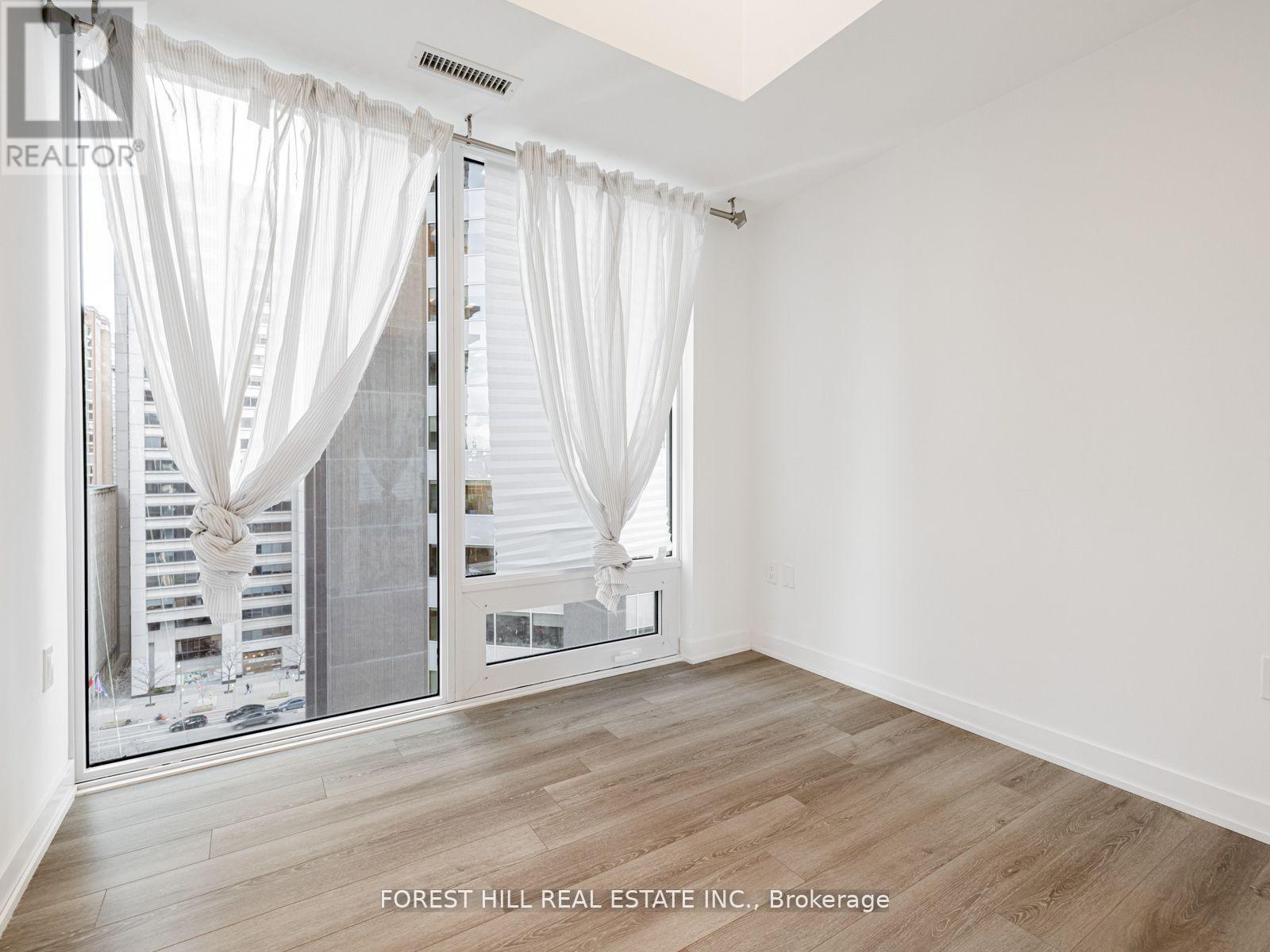 1104 - 238 Simcoe Street, Toronto, Ontario  M5T 0E2 - Photo 5 - C12687114