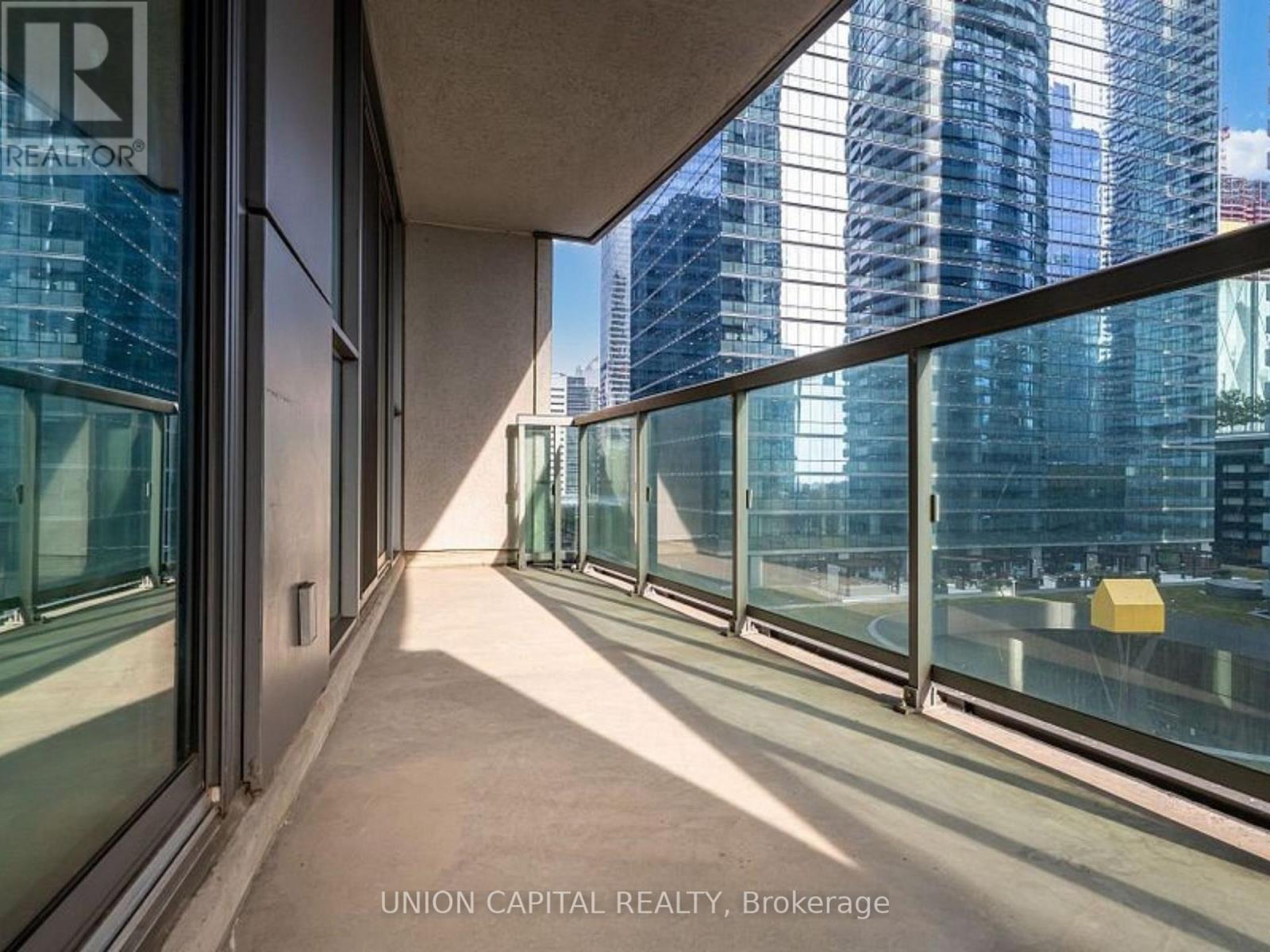 1007 - 19 Grand Trunk Crescent, Toronto (Waterfront Communities), Ontario  M5J 3A3 - Photo 24 - C12687152