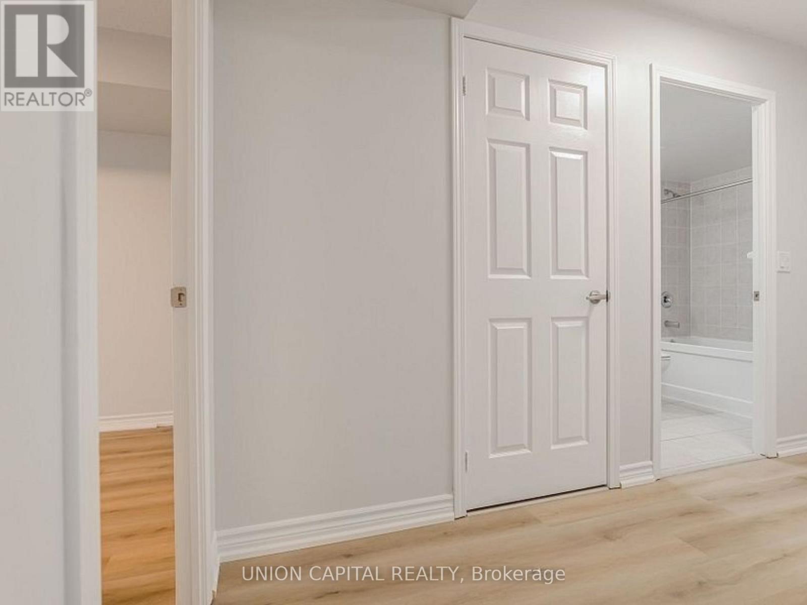 1007 - 19 Grand Trunk Crescent, Toronto, Ontario  M5J 3A3 - Photo 13 - C12687166