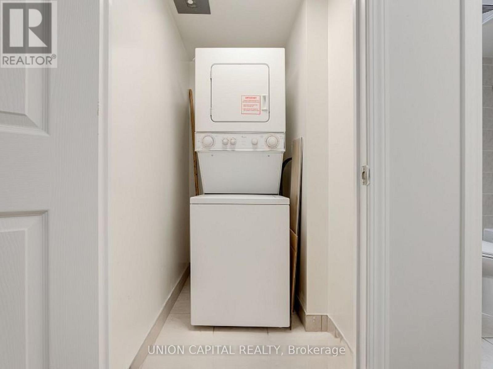 1007 - 19 Grand Trunk Crescent, Toronto, Ontario  M5J 3A3 - Photo 21 - C12687166