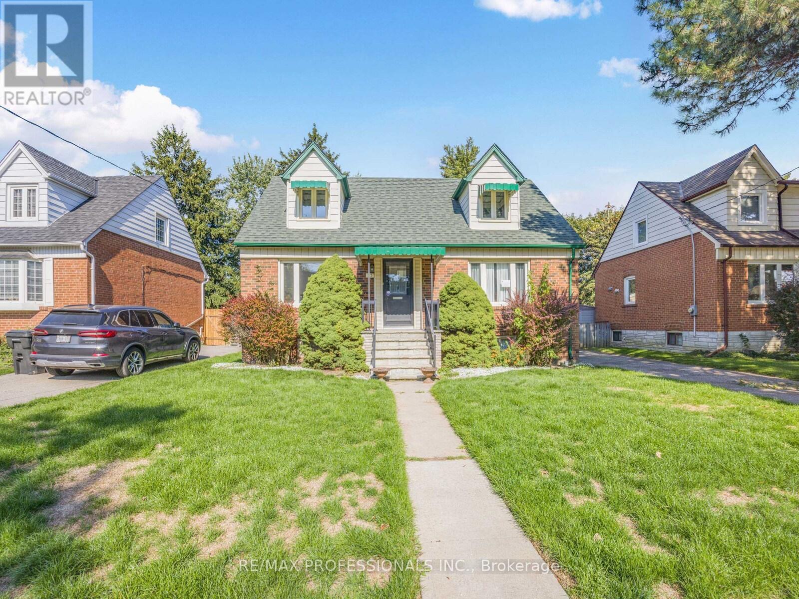 55 CRAIGMORE CRESCENT, Toronto, Ontario