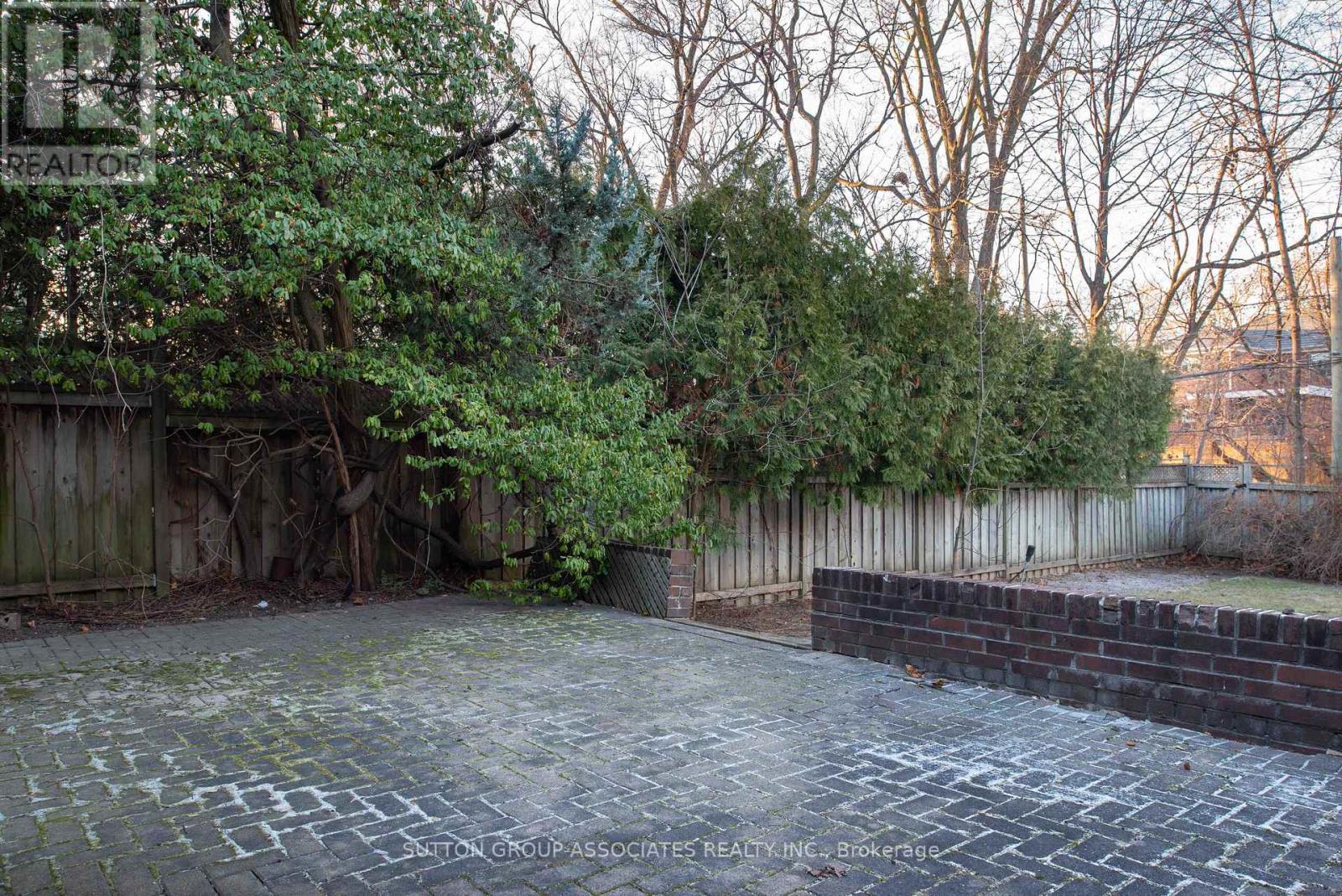 36 Shallmar Boulevard, Toronto, Ontario  M6C 2J9 - Photo 25 - C12687206