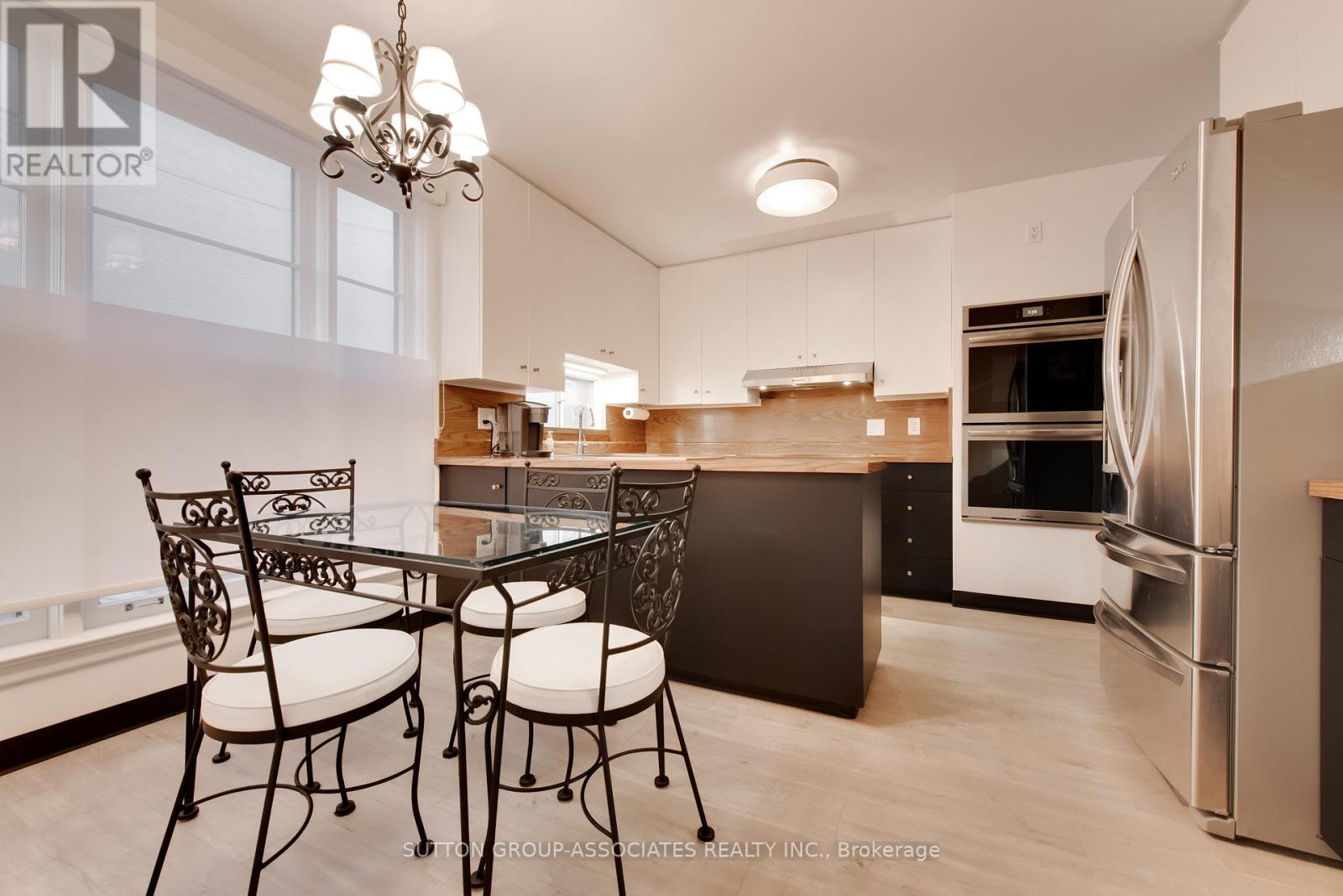 36 Shallmar Boulevard, Toronto, Ontario  M6C 2J9 - Photo 9 - C12687206