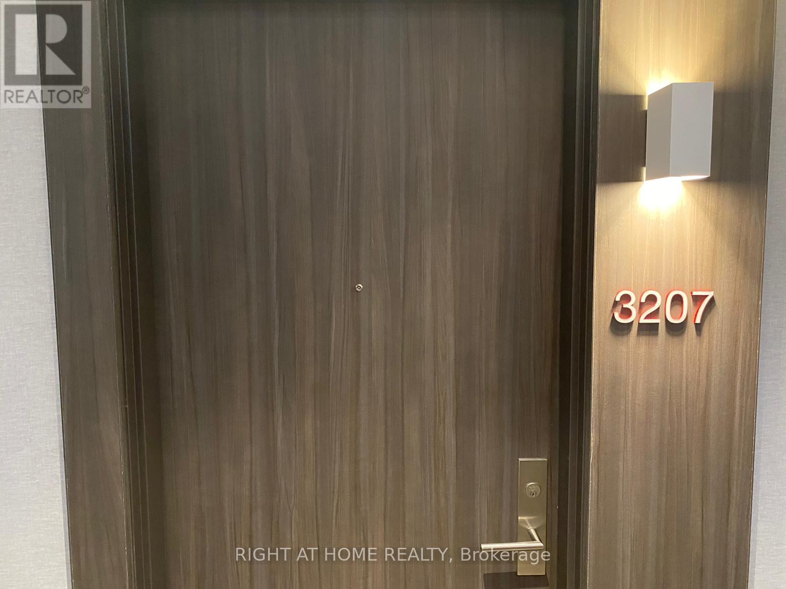 #3207 - 185 Roehampton Avenue, Toronto, Ontario  M4P 1R4 - Photo 3 - C12687258