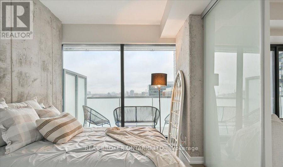 1704 - 11 Charlotte Street, Toronto, Ontario  M5V 2H5 - Photo 15 - C12687286