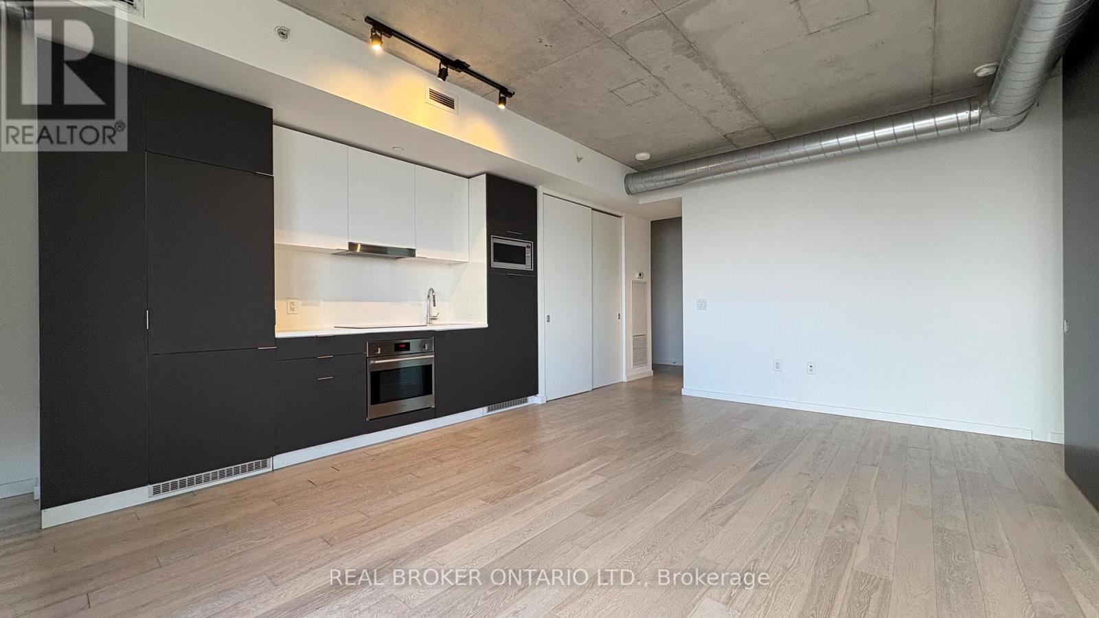817 - 170 Bayview Avenue, Toronto, Ontario  M5A 0M4 - Photo 3 - C12687290