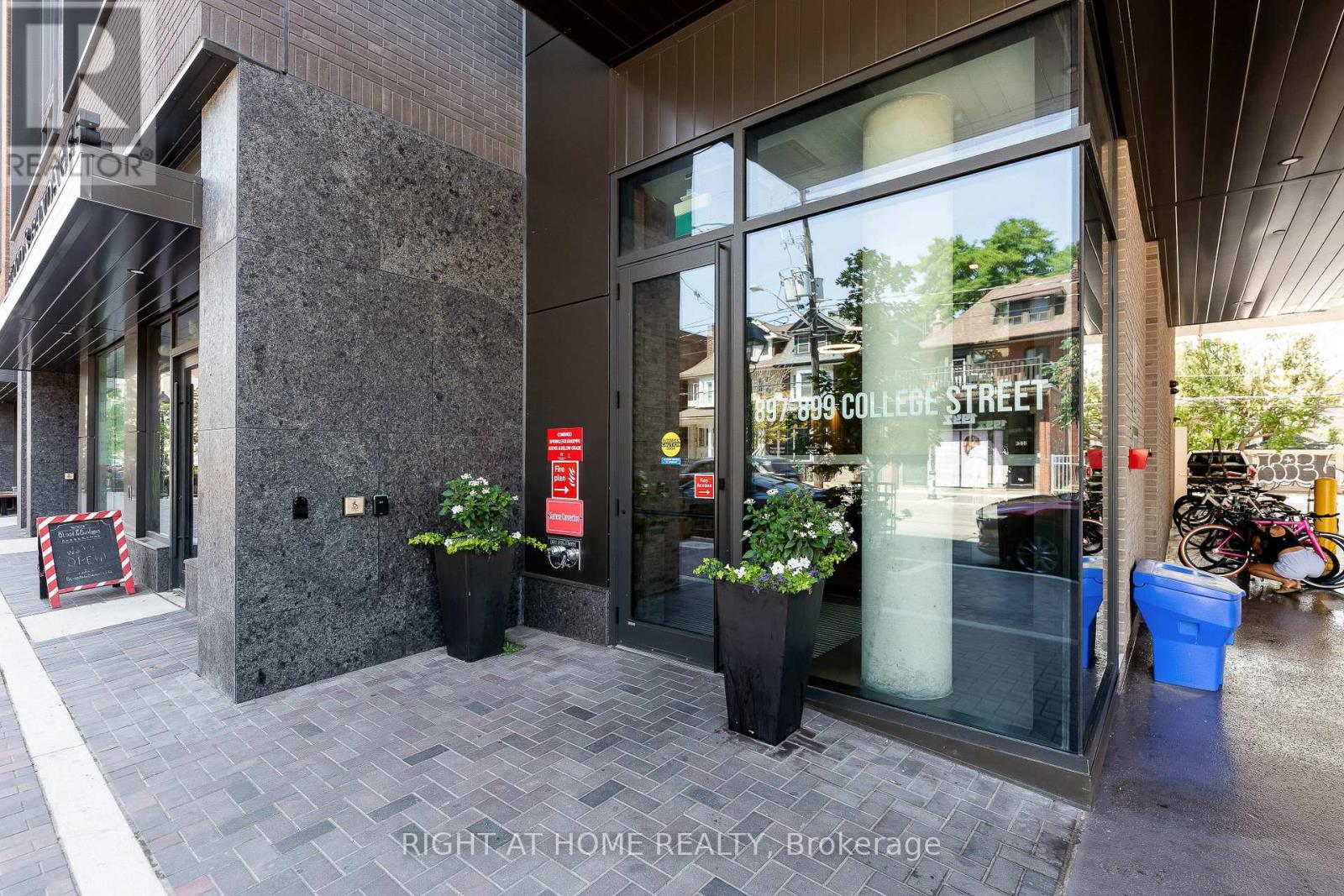 411 - 897 College Street W, Toronto, Ontario  M6H 2C2 - Photo 38 - C12687356