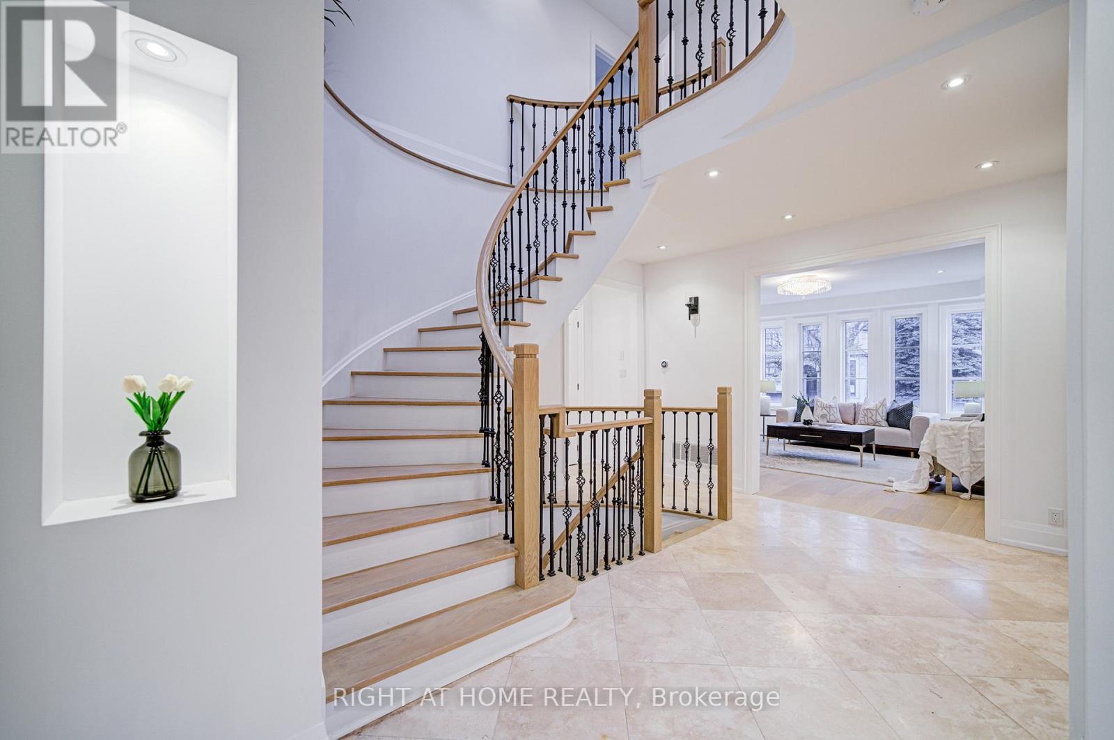 125 Kingsdale Avenue, Toronto, Ontario  M2N 3W5 - Photo 18 - C12687360