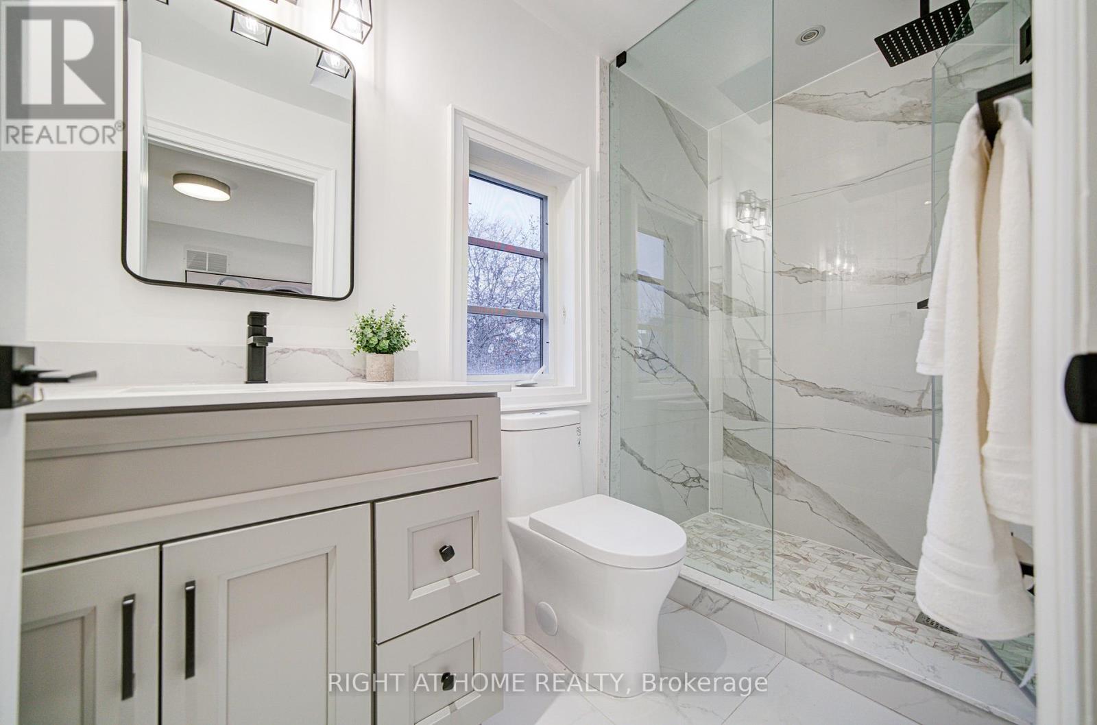 125 Kingsdale Avenue, Toronto, Ontario  M2N 3W5 - Photo 39 - C12687360