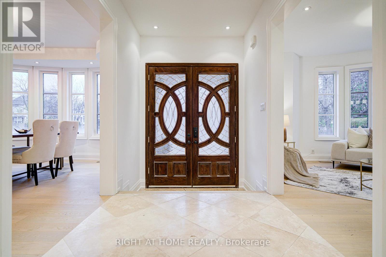 125 Kingsdale Avenue, Toronto, Ontario  M2N 3W5 - Photo 4 - C12687360