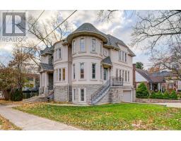 125 KINGSDALE AVENUE, Toronto, Ontario