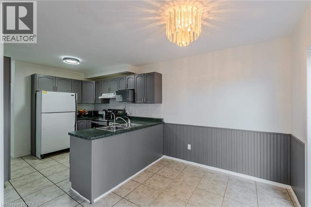 25 Anastasia Crescent, Brantford, Ontario  N3P 2A9 - Photo 10 - 40797406