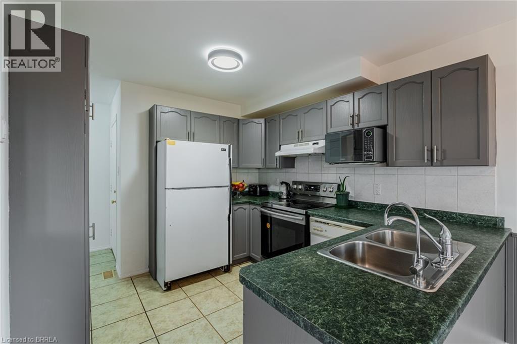 25 Anastasia Crescent, Brantford, Ontario  N3P 2A9 - Photo 13 - 40797406