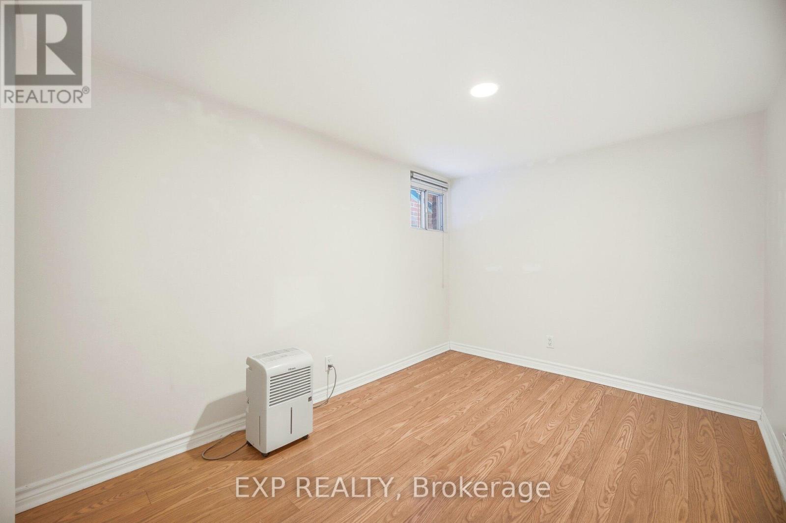 B - 402 Woodfield Road, Toronto, Ontario  M4L 2X1 - Photo 12 - E12687030