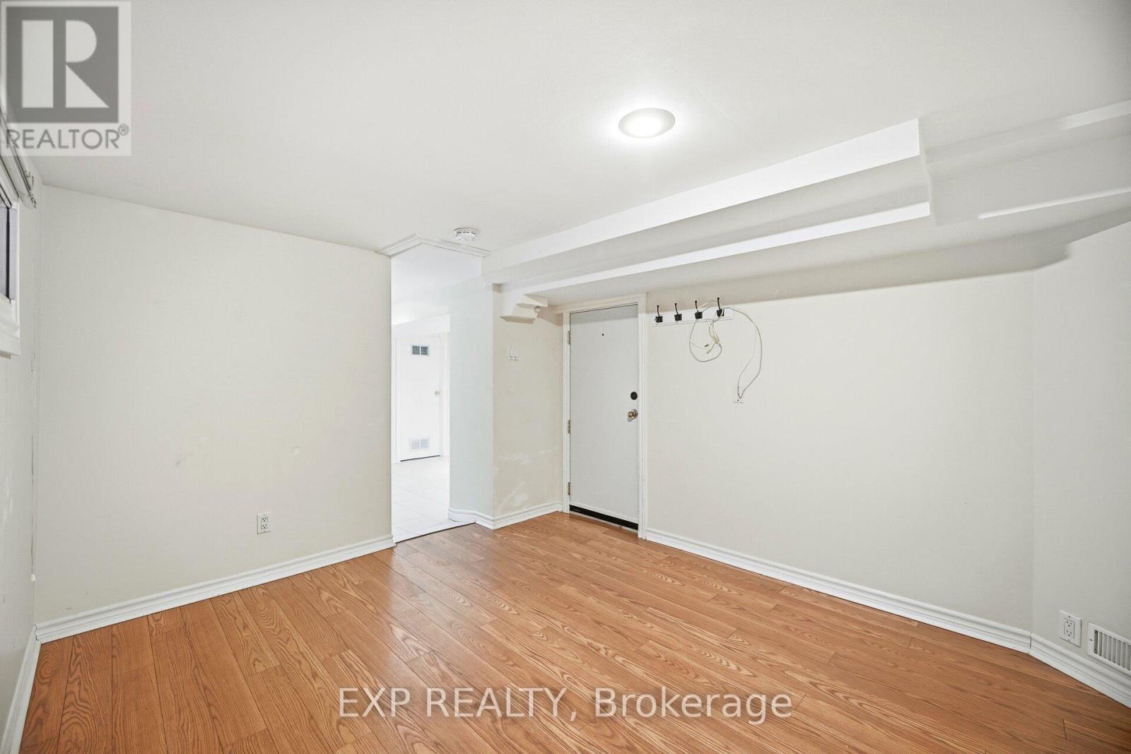 B - 402 Woodfield Road, Toronto, Ontario  M4L 2X1 - Photo 5 - E12687030