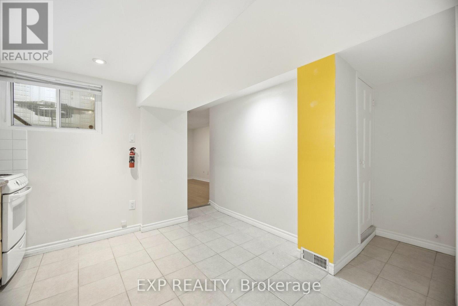 B - 402 Woodfield Road, Toronto, Ontario  M4L 2X1 - Photo 9 - E12687030