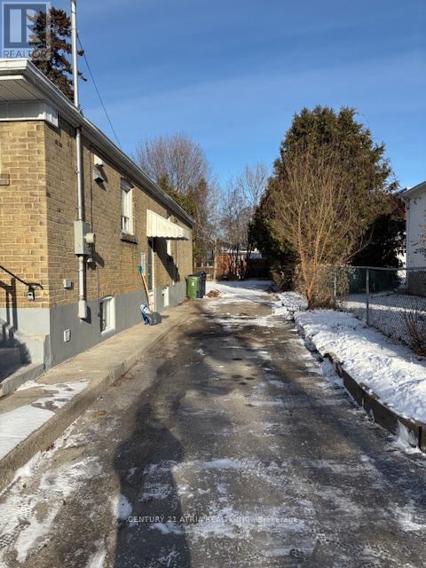 76 Holmstead Avenue, Toronto, Ontario  M4B 1T2 - Photo 22 - E12687044