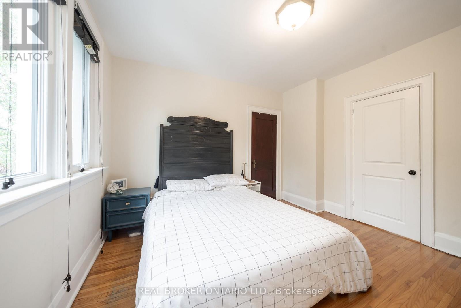110 Westlake Avenue, Toronto, Ontario  M4C 4R4 - Photo 15 - E12687278